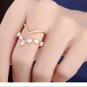 Uloveido V Shape Adjustable Princess Crown Ring